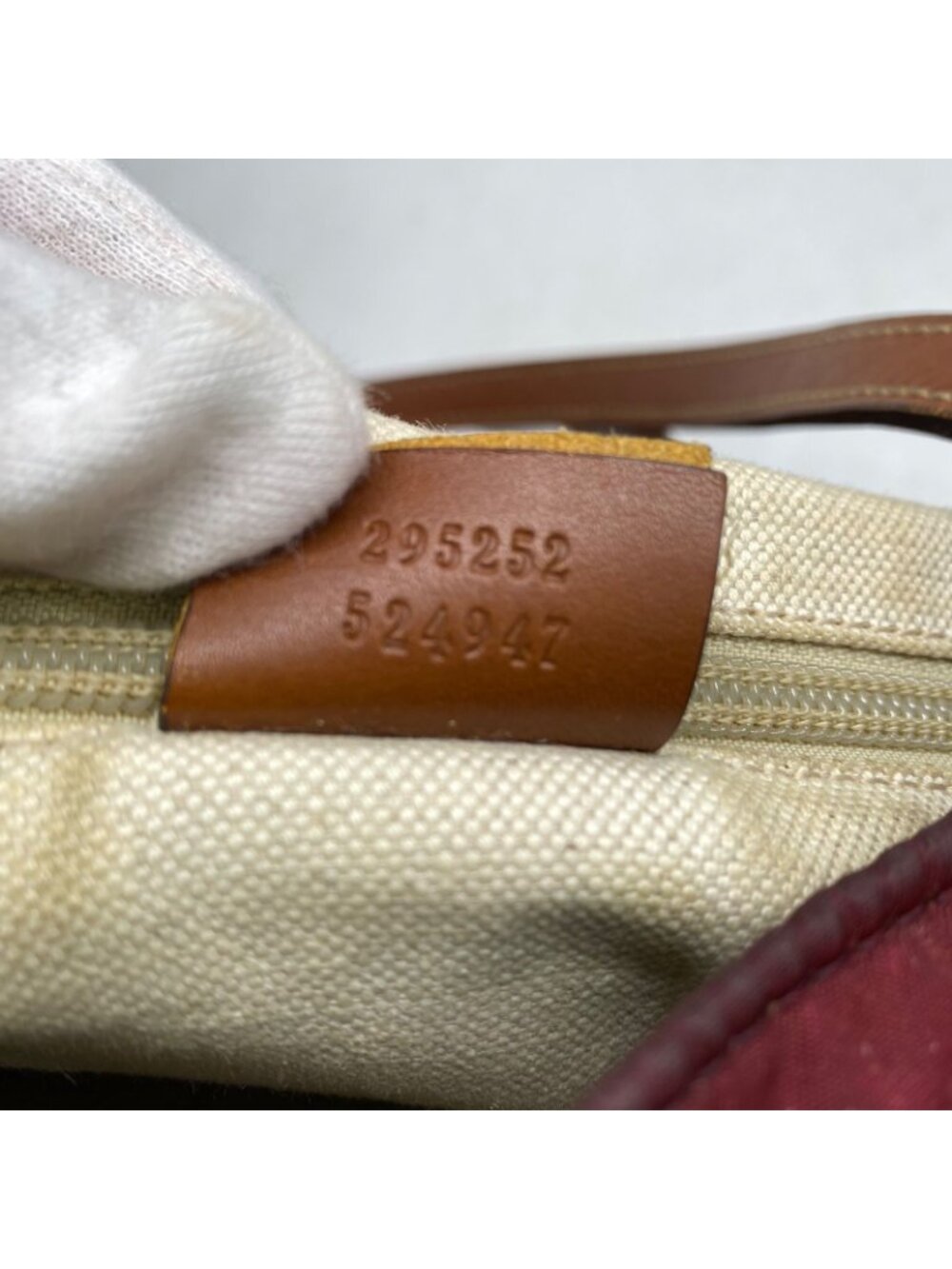 Gucci GG Nylon Tote Red - Picture 12 of 12
